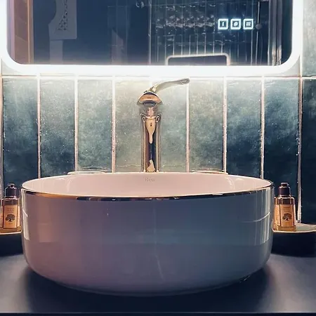 L' Orientale / Jacuzzi / Sauna * Chateau-Landon